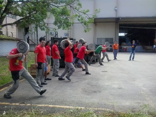 sk6ddcfv05qz_Intrução-Arremesso de mangueira.jpg